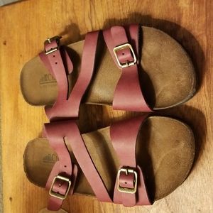 NWOT Cliffs by White Mountain burgundy sandals